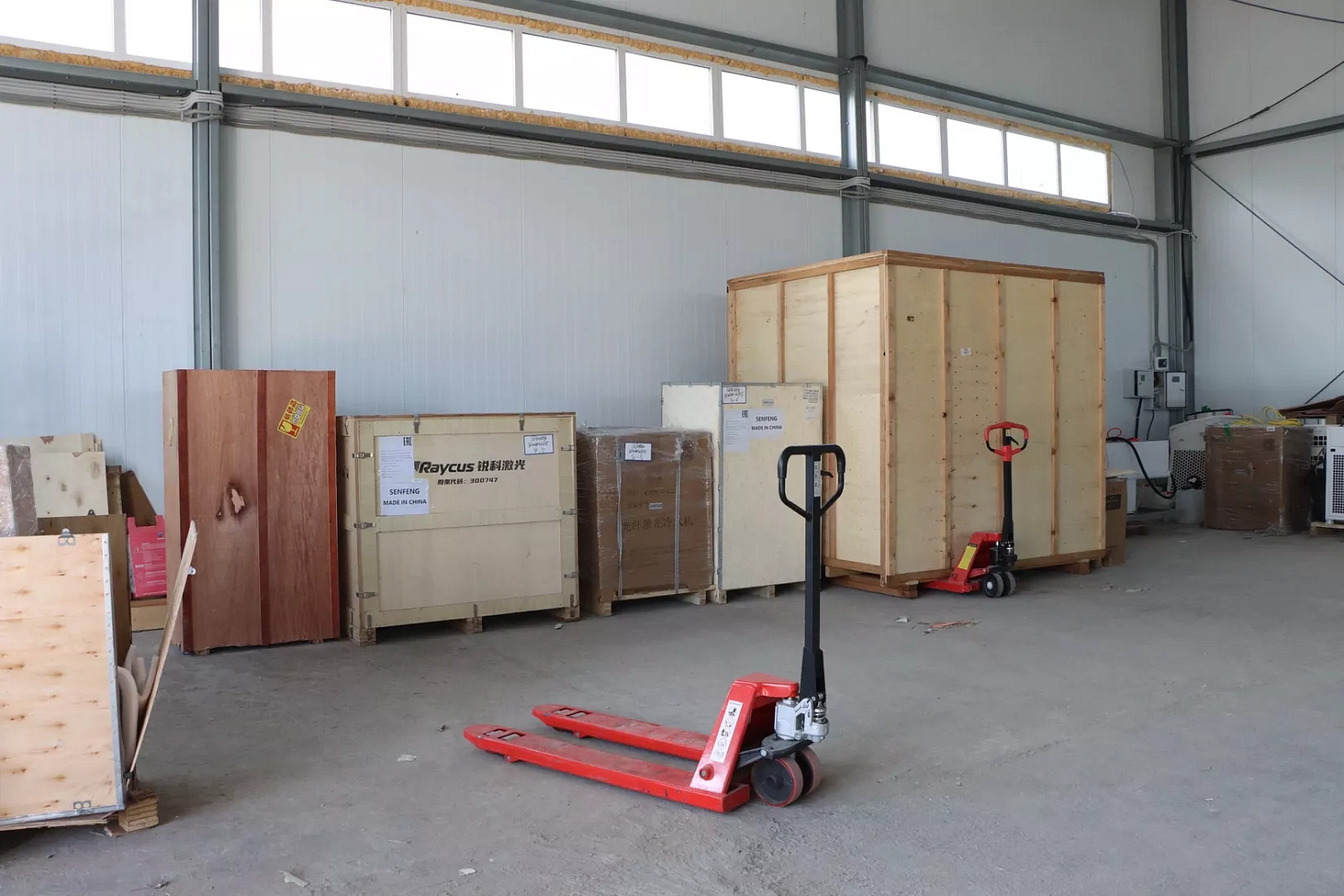 Склад «Технограв» в Москве пополнился высокомощными лазерами Senfeng серии H4