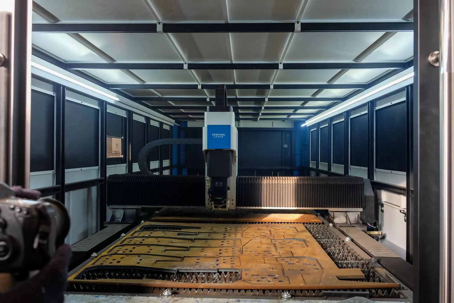 Поставка двух лазерных установок Senfeng мощностью 12 кВт в Калининградскую область