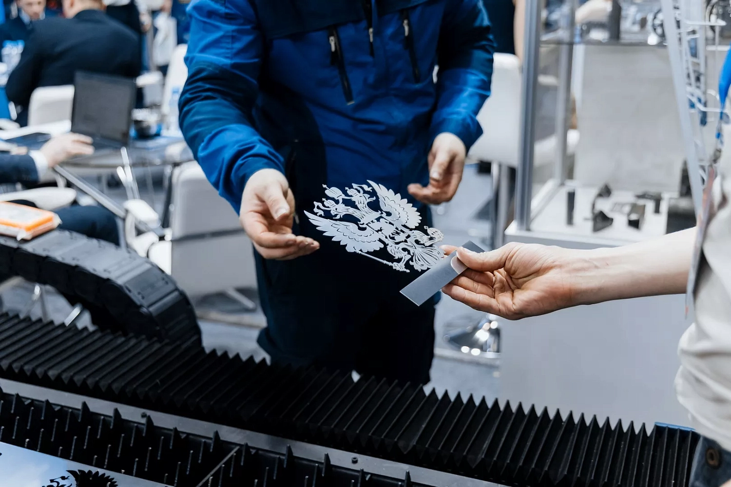 "Металлообработка. Сварка-Урал 2025": "Технограв" принял на стенде более 1000 действующих и потенциальных клиентов и заключил контракты на поставку лазерных установок Senfeng в период проведения выставки