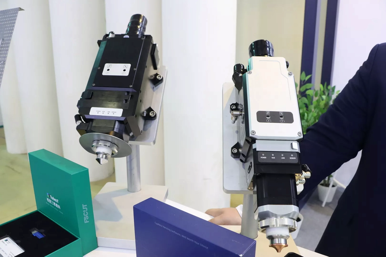 "Технограв" на выставке "Металлообработка-2025": во второй день заключены контракты на поставку лазерного оборудования со стенда и со складов в России