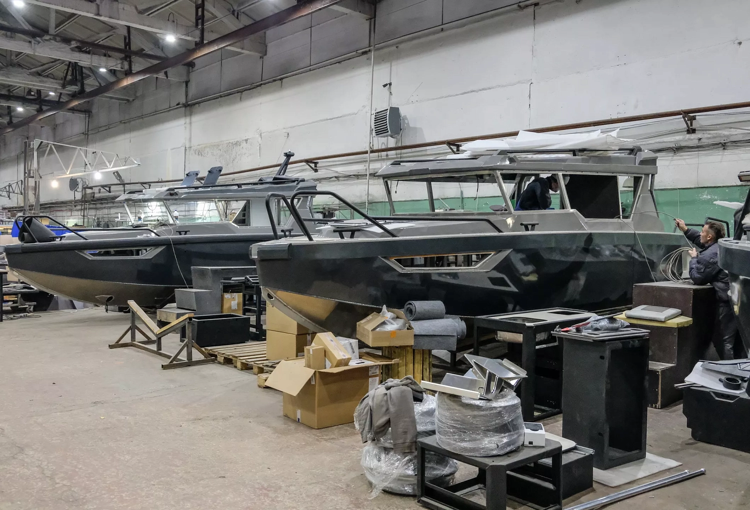 Оборудование Senfeng гарантирует точность производства прогулочных катеров и яхт 