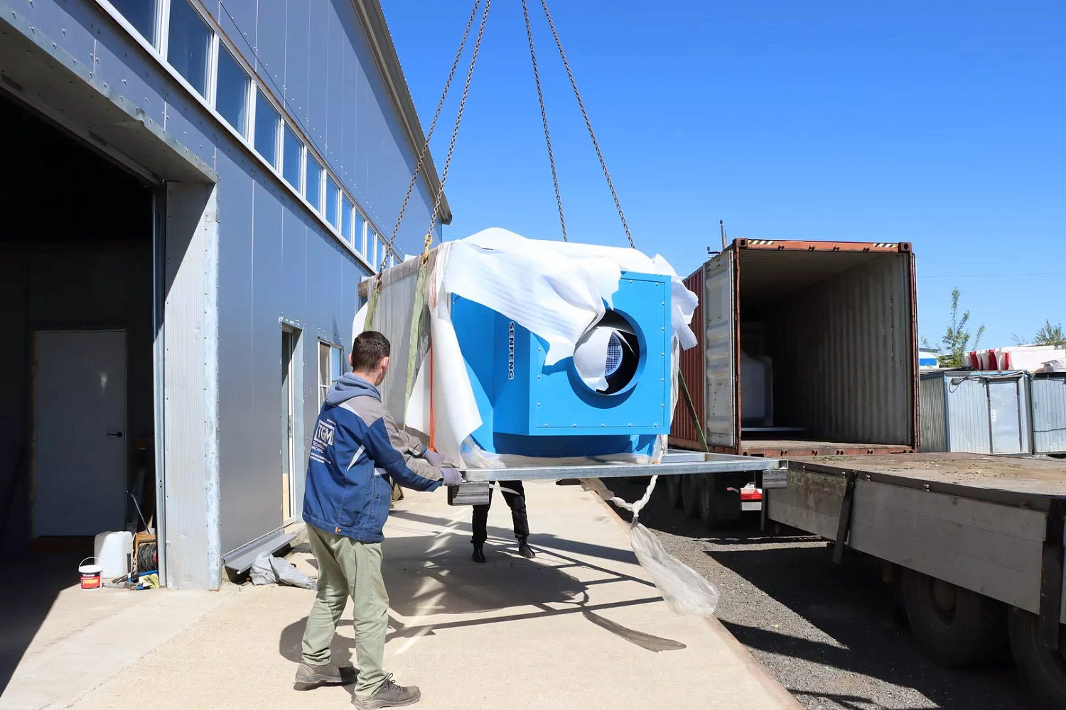 Мощные лазеры Senfeng прибыли на московский склад «Технограв»