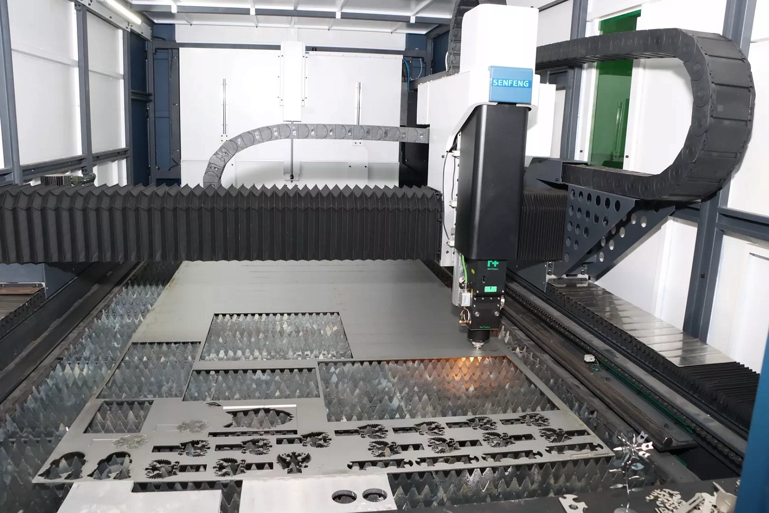 "Технограв" на выставке "Металлообработка-2025": во второй день заключены контракты на поставку лазерного оборудования со стенда и со складов в России