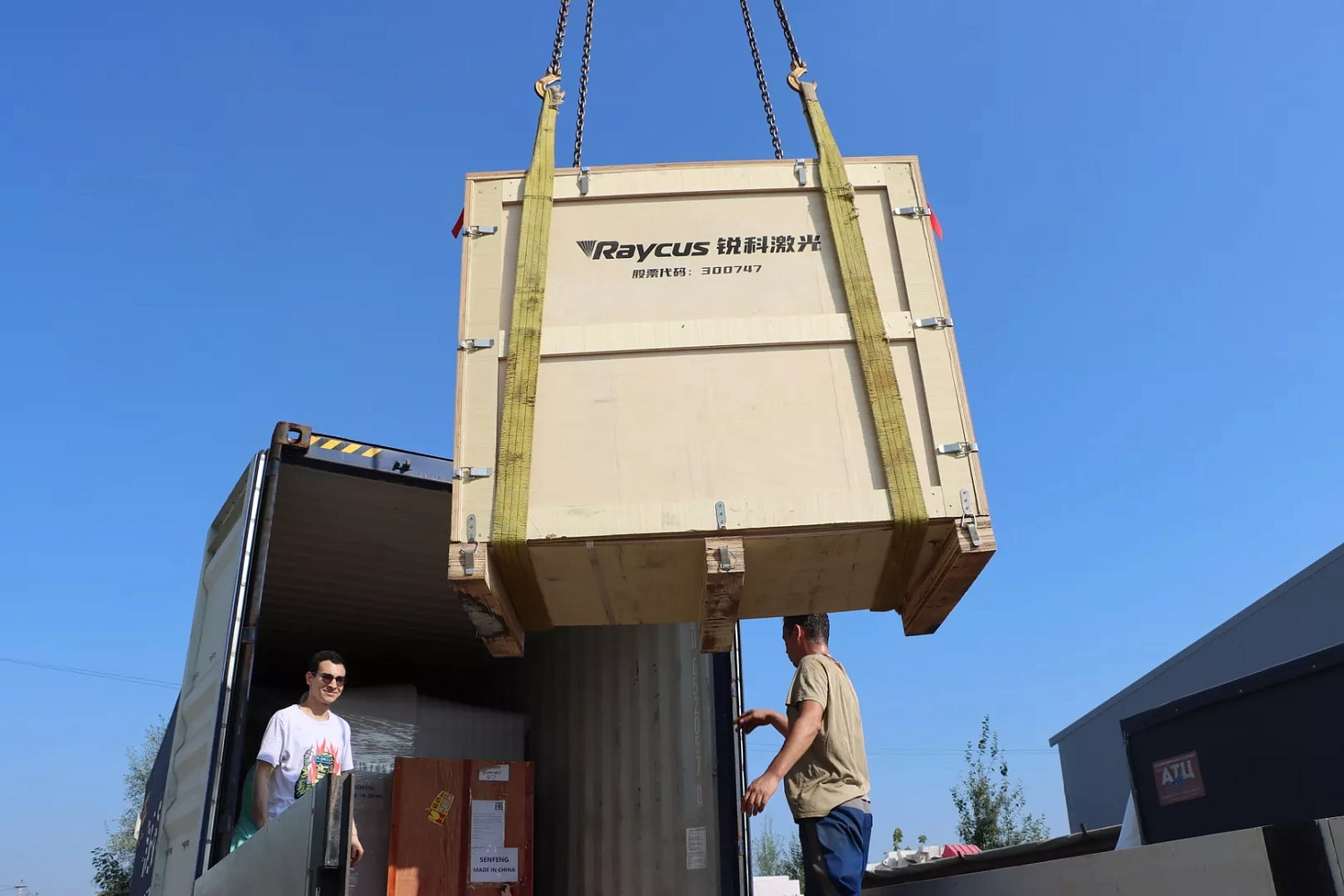 Склад «Технограв» в Москве пополнился высокомощными лазерами Senfeng серии H4