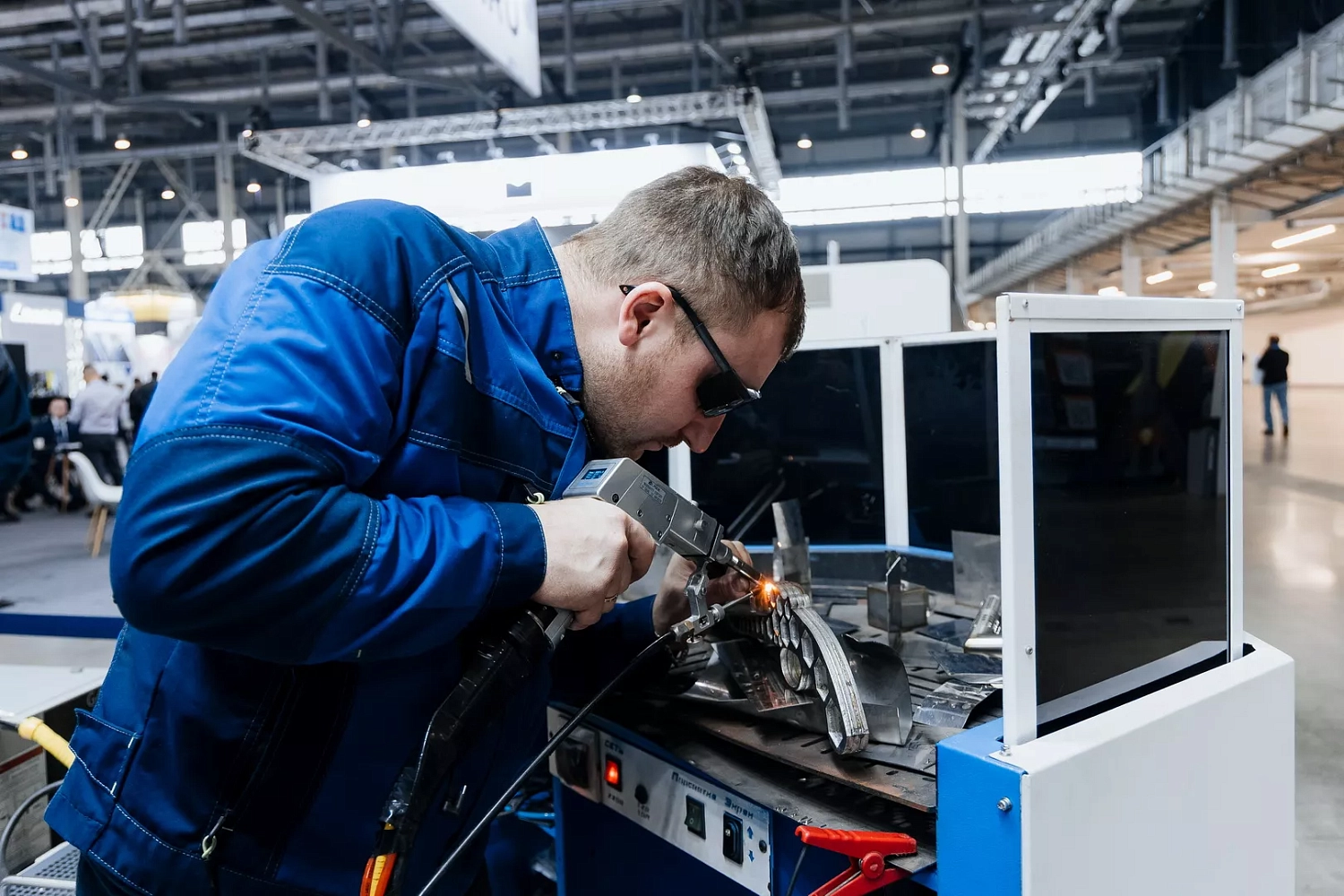 "Металлообработка. Сварка-Урал 2025": "Технограв" принял на стенде более 1000 действующих и потенциальных клиентов и заключил контракты на поставку лазерных установок Senfeng в период проведения выставки