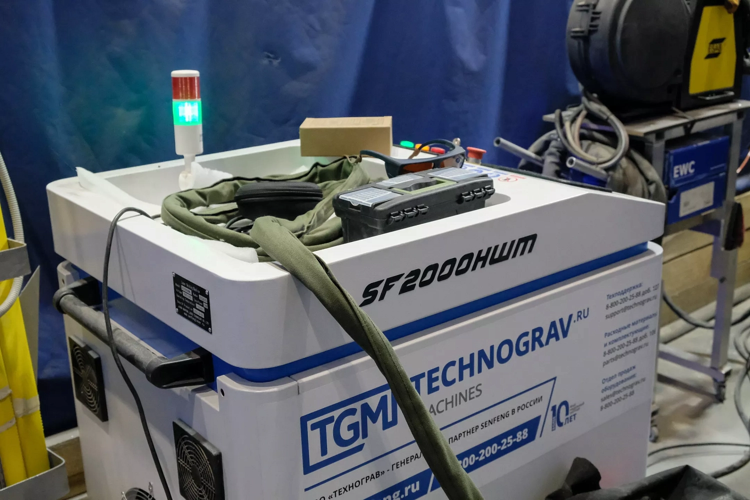 Инженеры «Технограв» помогли заказчику освоить работу аппарата лазерной сварки Senfeng - 2 кВт