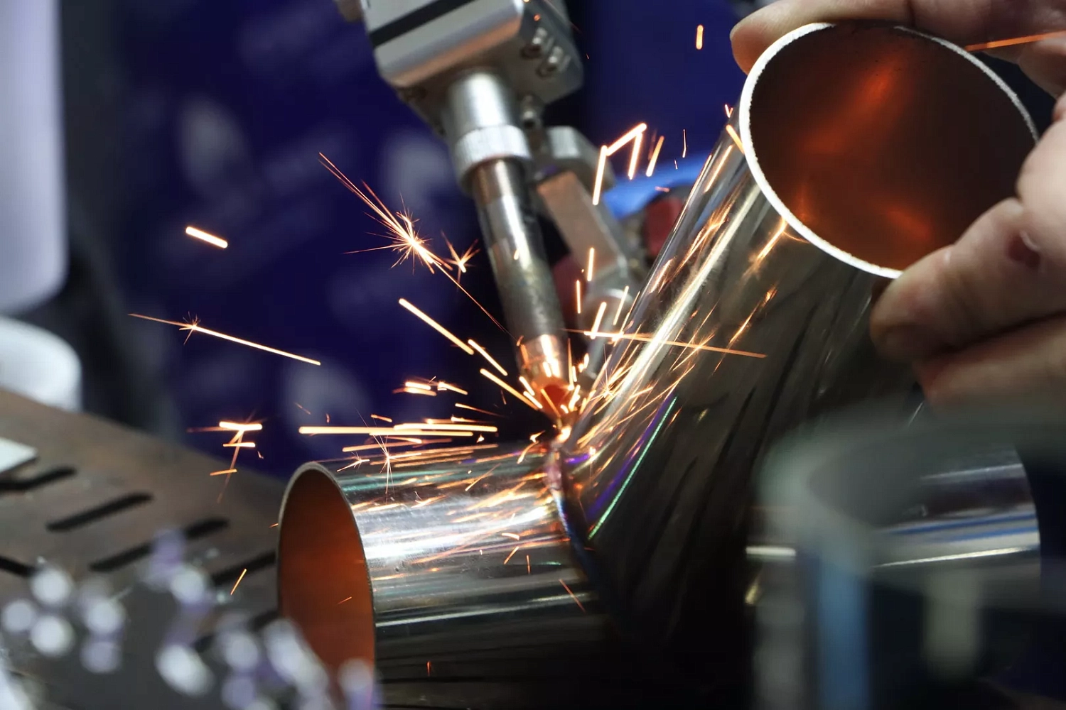 "Технограв" на выставке "Металлообработка-2025": во второй день заключены контракты на поставку лазерного оборудования со стенда и со складов в России