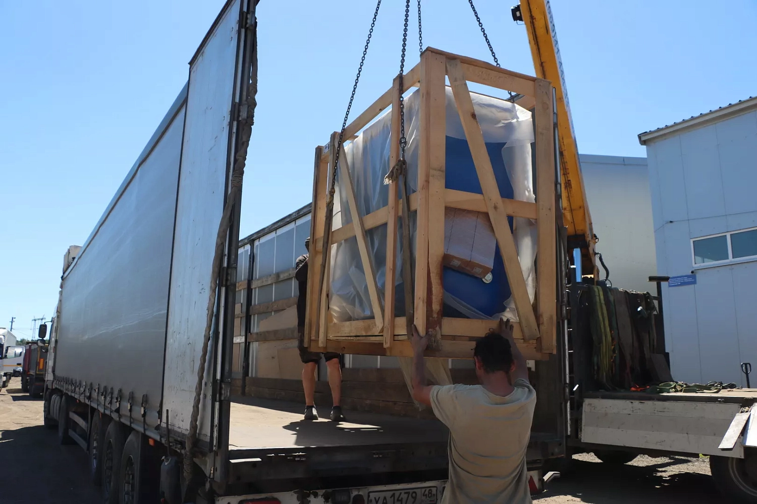 Большое поступление лазерного оборудования Senfeng на склад "Технограв" в Москве