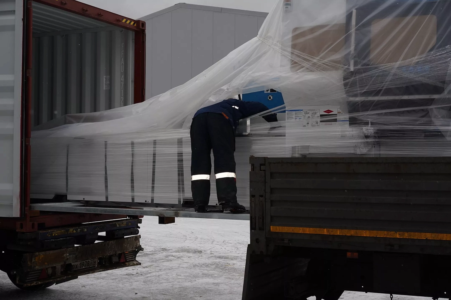 Высокопроизводительные лазерные труборезы Senfeng прибыли на склад в Москве