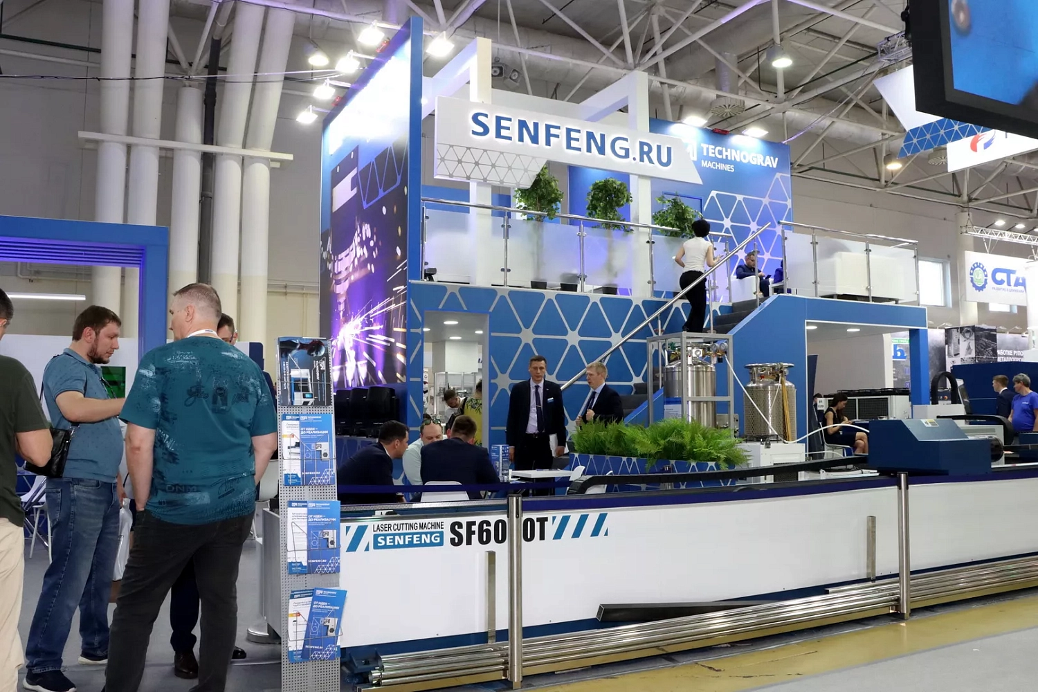 "Металлообработка-2025", день третий: "Технограв" подписал договор поставки высокомощной лазерной установки на 30 кВт!