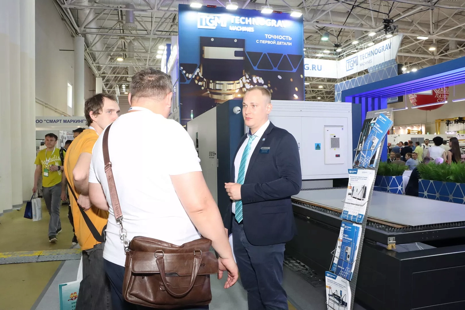 "Металлообработка-2025", день третий: "Технограв" подписал договор поставки высокомощной лазерной установки на 30 кВт!