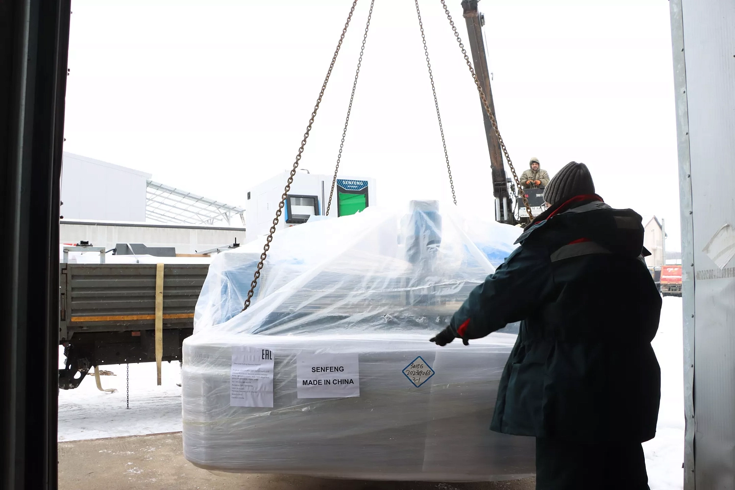 Лазерное оборудование Senfeng поступило на склад в Москву