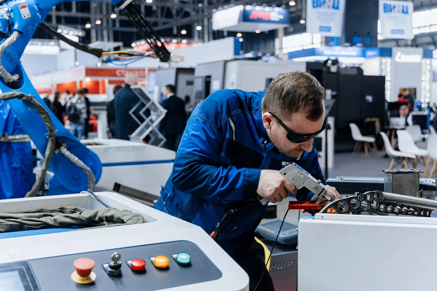 "Металлообработка. Сварка-Урал 2025": "Технограв" принял на стенде более 1000 действующих и потенциальных клиентов и заключил контракты на поставку лазерных установок Senfeng в период проведения выставки