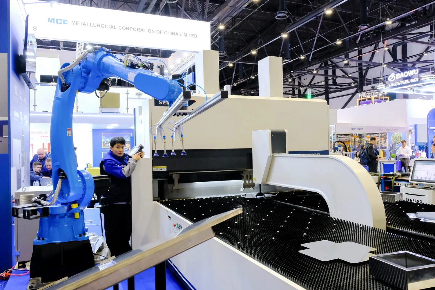 "Металл-Экспо 2025": показали будущее металлообработки, заключили договора поставки оборудования и получили приз за лучшую экспозицию