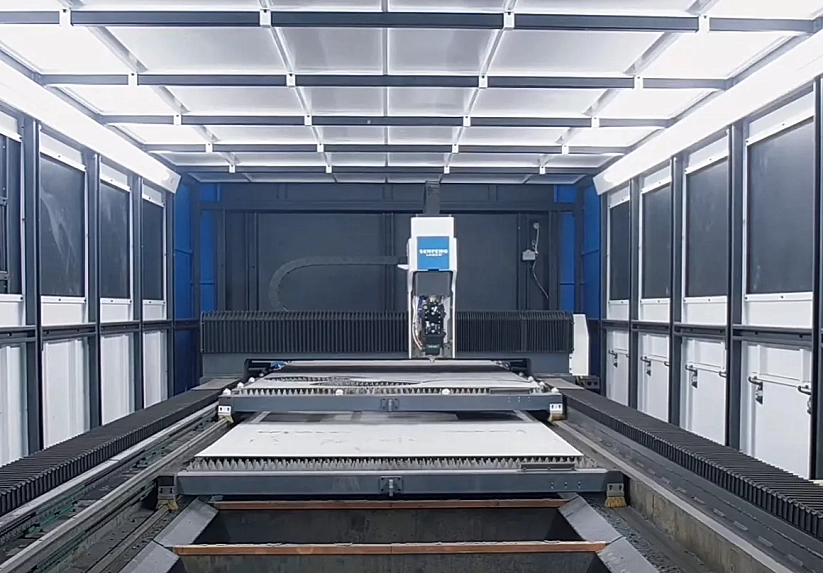 Senfeng SF8025H4 - высокомощный станок лазерной резки металла с защитой кабинетного типа и системой сменных столов. Рабочее поле 8000х2500 мм. Мощность от 6 до 60 кВт. Senfeng SF8025H4 - высокомощный станок лазерной резки металла с защитой кабинетного типа и системой сменных столов. Рабочее поле 8000х2500 мм. Мощность от 6 до 60 кВт.