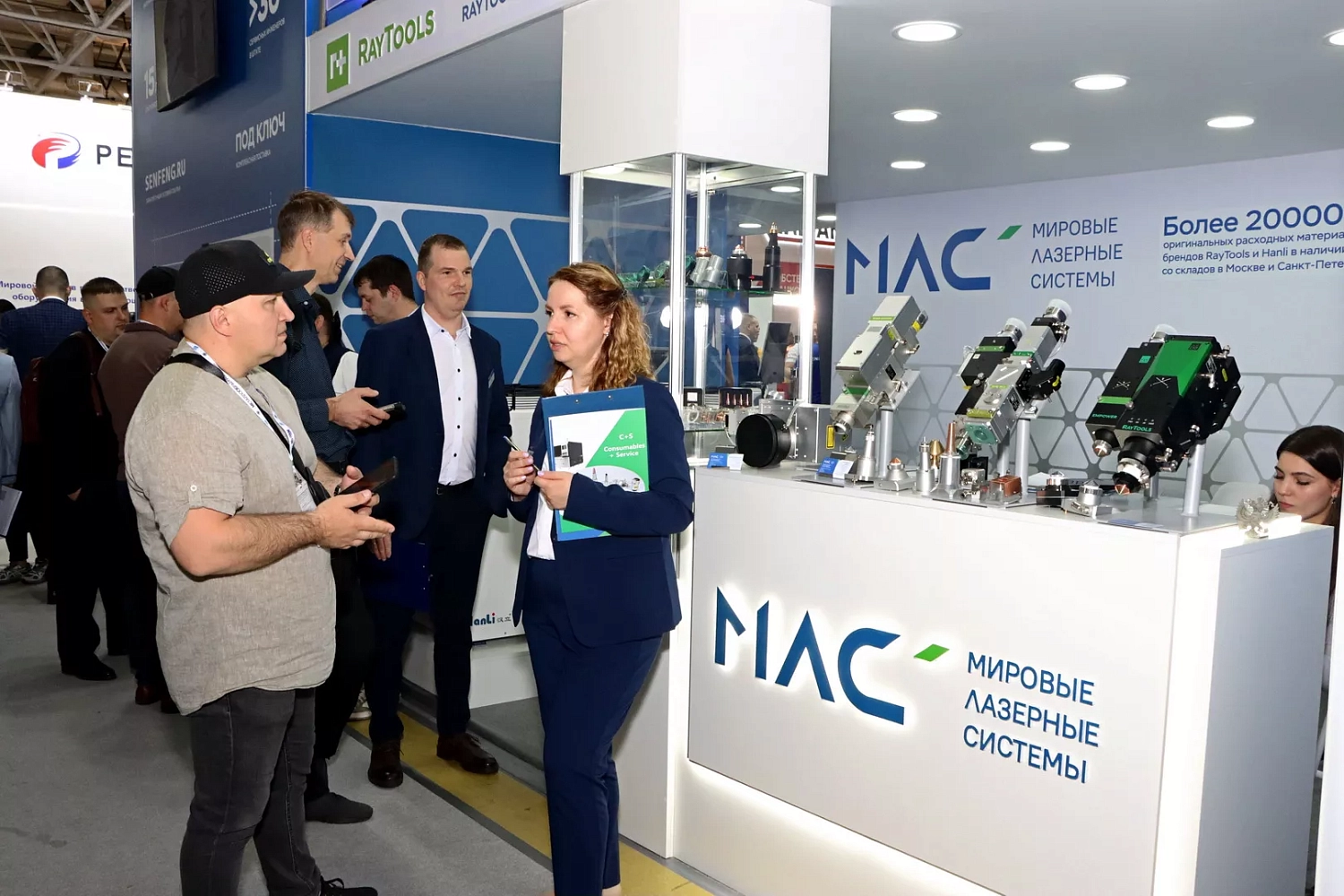 "Металлообработка-2025", день третий: "Технограв" подписал договор поставки высокомощной лазерной установки на 30 кВт!