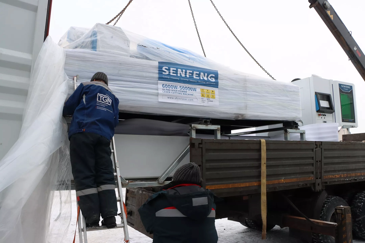Лазерное оборудование Senfeng поступило на склад в Москву
