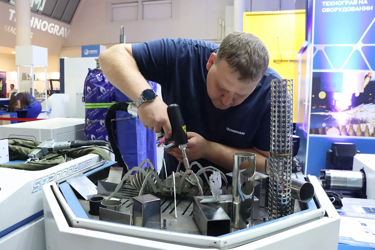 "Технограв" на выставке "Металлообработка-2025": во второй день заключены контракты на поставку лазерного оборудования со стенда и со складов в России