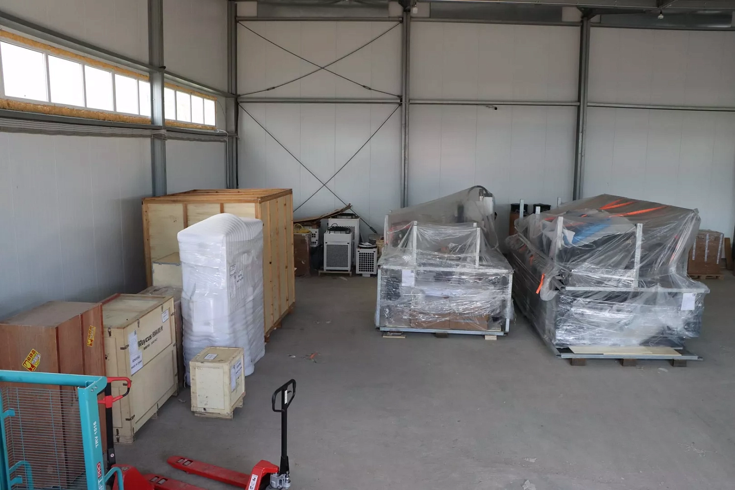 Склад «Технограв» в Москве пополнился высокомощными лазерами Senfeng серии H4