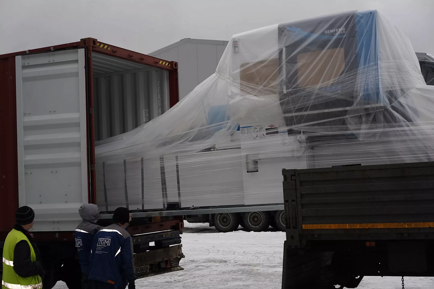 Высокопроизводительные лазерные труборезы Senfeng прибыли на склад в Москве