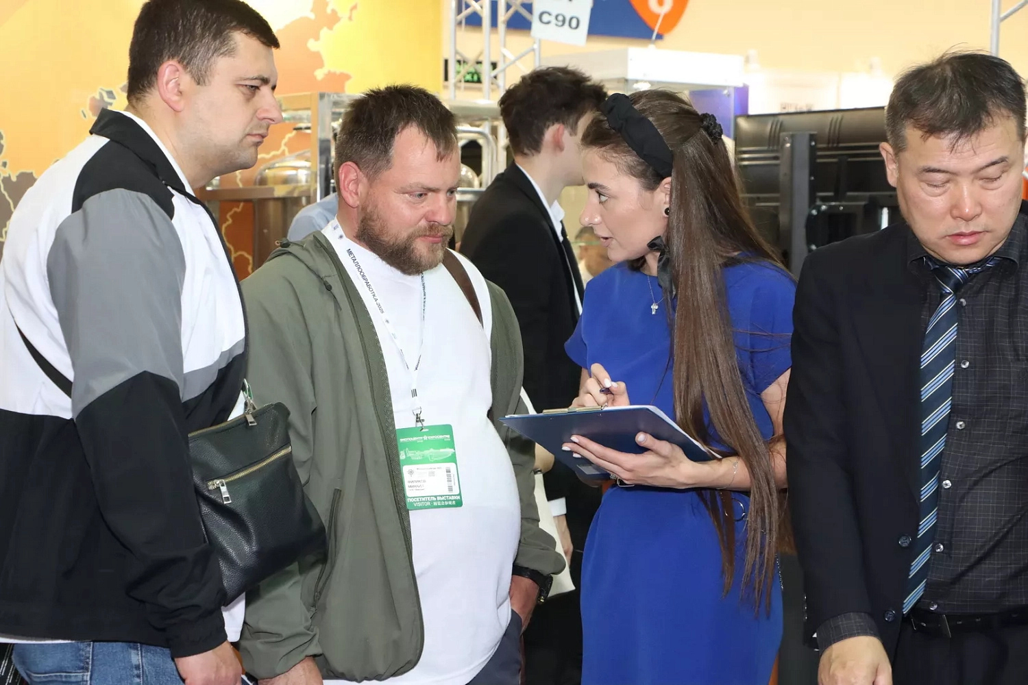 "Металлообработка-2025", день третий: "Технограв" подписал договор поставки высокомощной лазерной установки на 30 кВт!