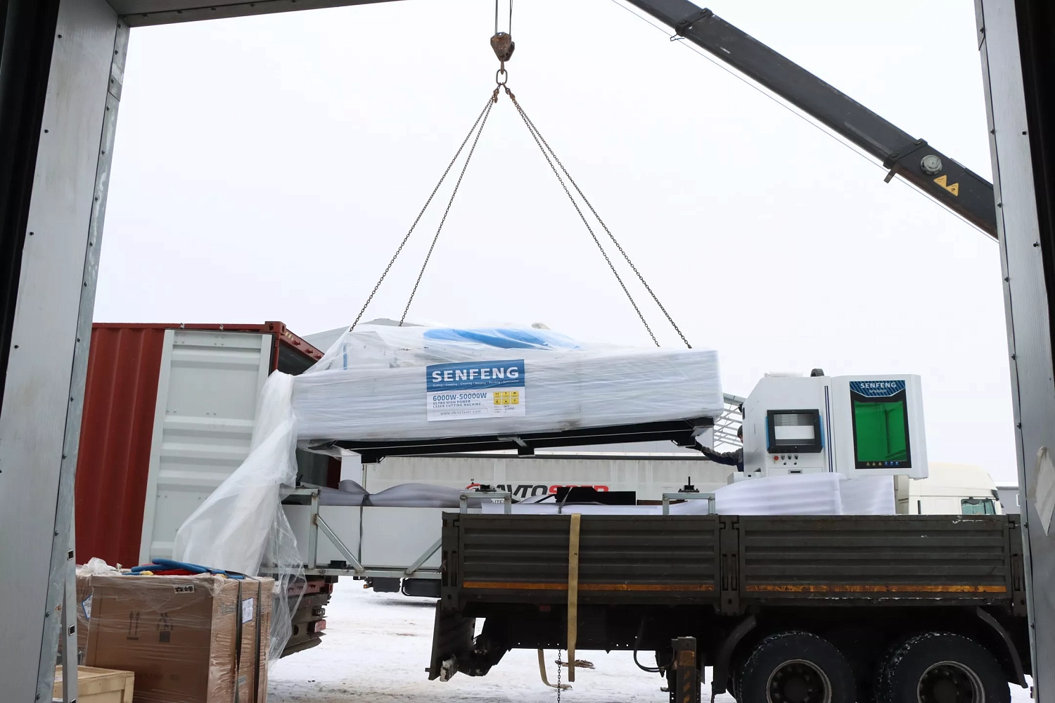 Лазерное оборудование Senfeng поступило на склад в Москву