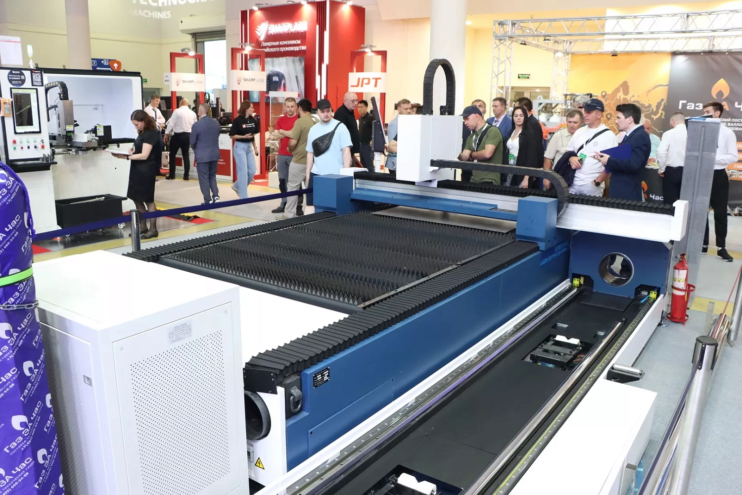 "Технограв" на выставке "Металлообработка-2025": во второй день заключены контракты на поставку лазерного оборудования со стенда и со складов в России