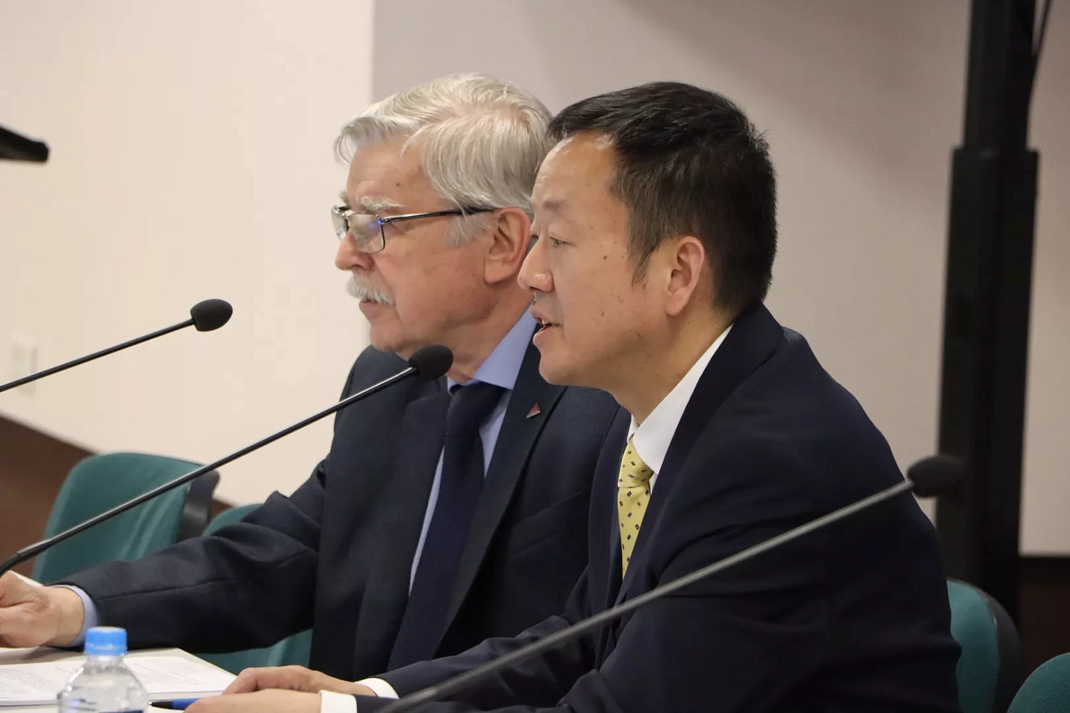 "Мы хорошо знаем нынешние потребности крупных заказчиков российского рынка металлообработки и предлагаем им самые последние технологии в сфере промышленных лазеров!" 