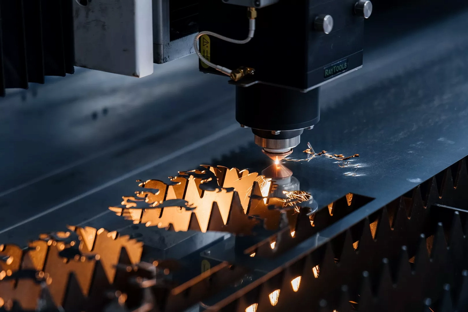 "Металлообработка. Сварка-Урал 2025": "Технограв" принял на стенде более 1000 действующих и потенциальных клиентов и заключил контракты на поставку лазерных установок Senfeng в период проведения выставки