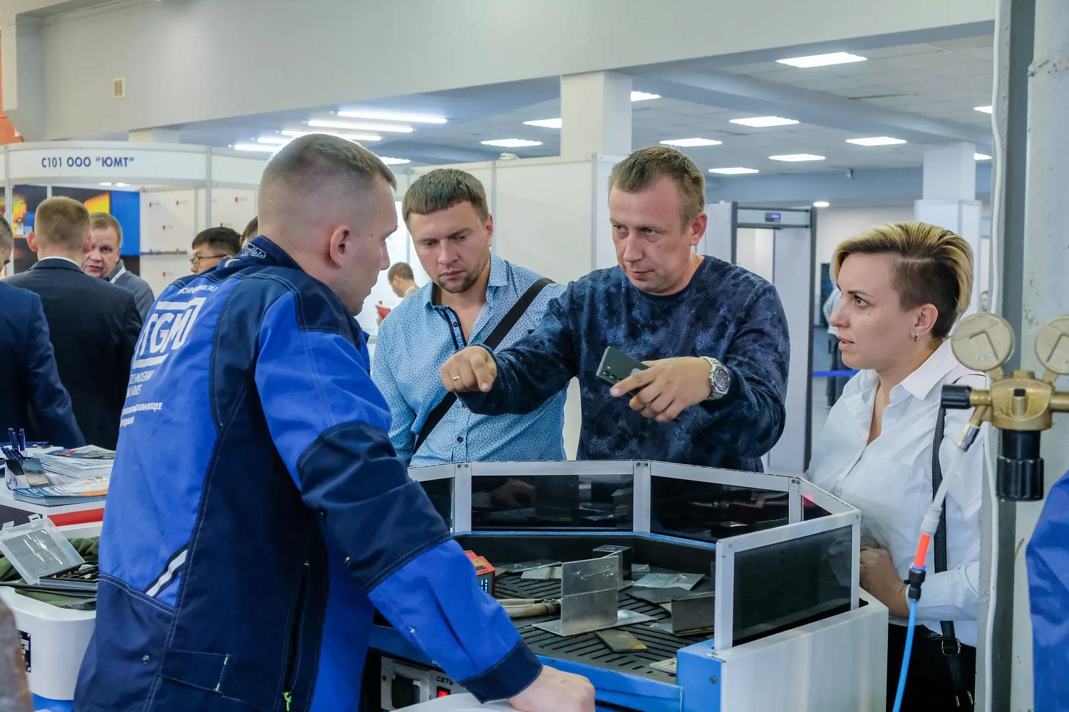 Успешно открыли осенний выставочный сезон.