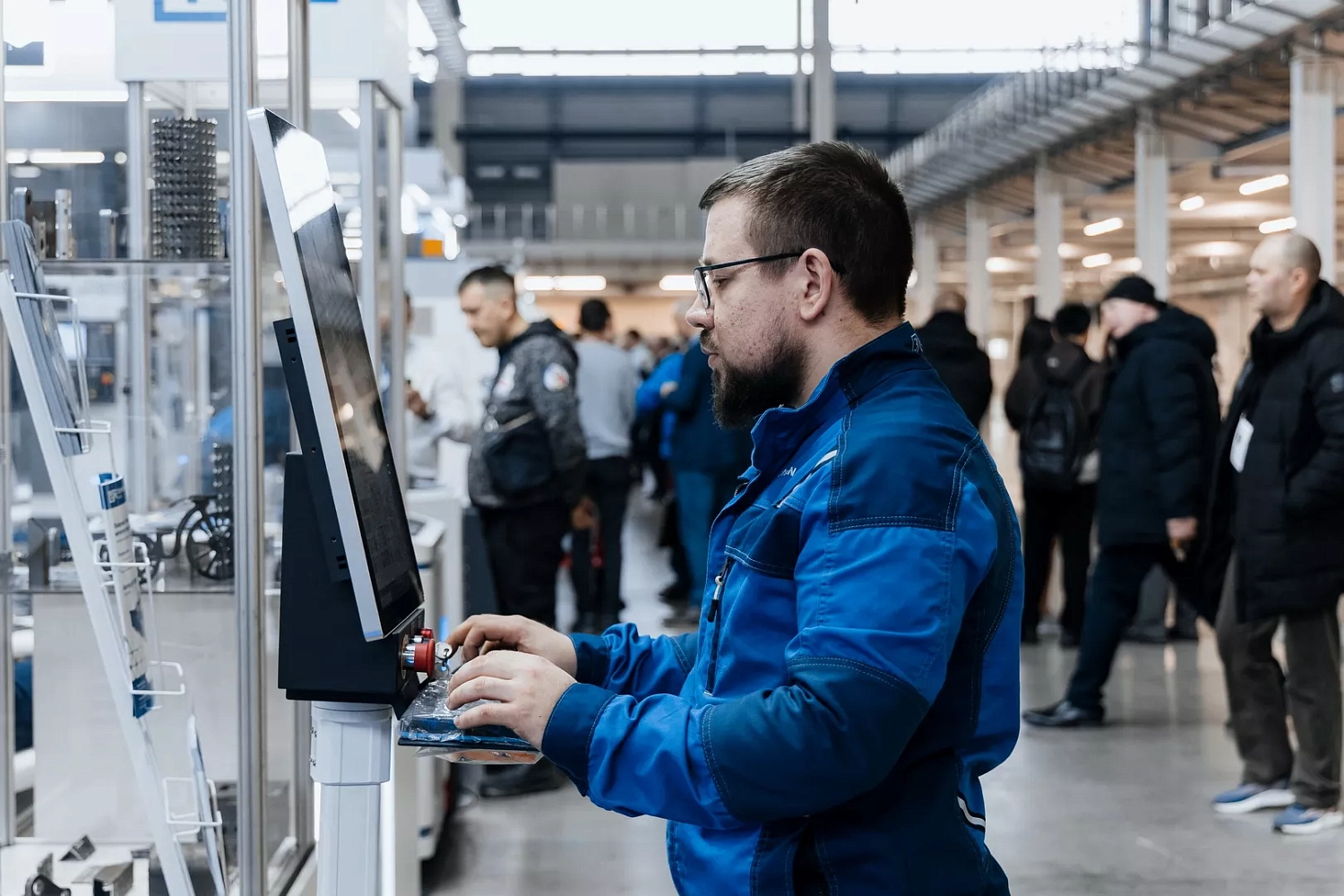 "Металлообработка. Сварка-Урал 2025": "Технограв" принял на стенде более 1000 действующих и потенциальных клиентов и заключил контракты на поставку лазерных установок Senfeng в период проведения выставки