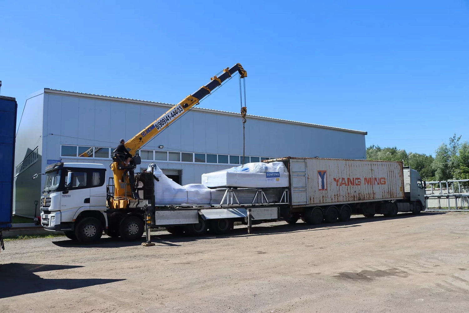 Большое поступление лазерного оборудования Senfeng на склад "Технограв" в Москве