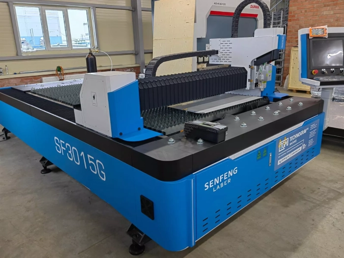 Senfeng SF3015G – лазерный станок резки металла открытого типа. Рабочее поле 3000х1500 мм. Мощность от 1,5 до 6 кВт.