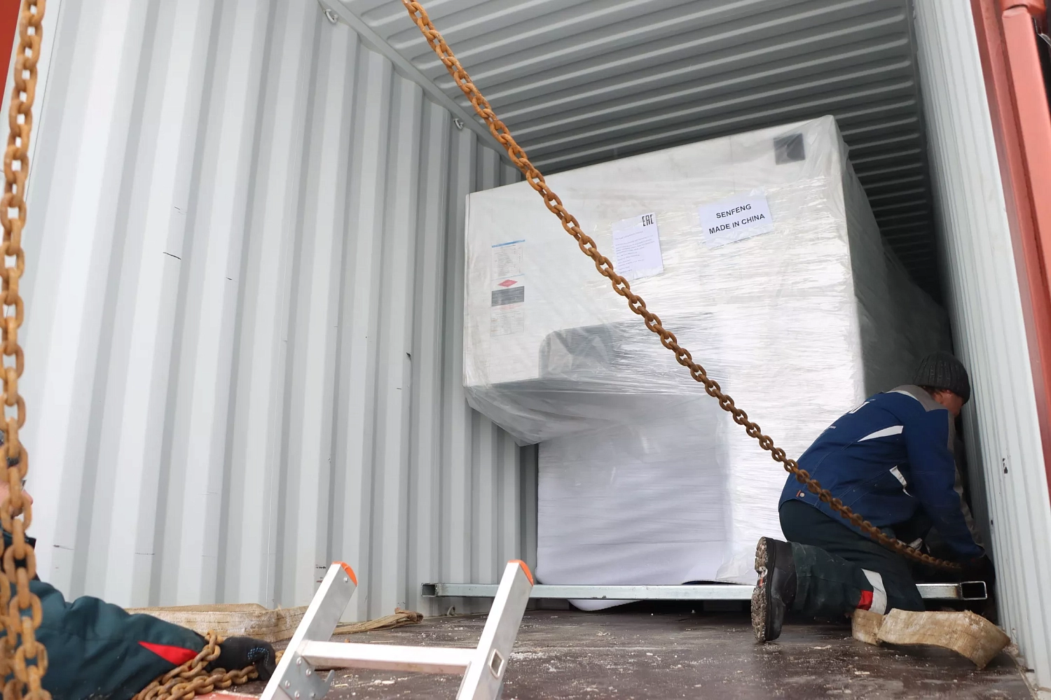 Лазерное оборудование Senfeng поступило на склад в Москву