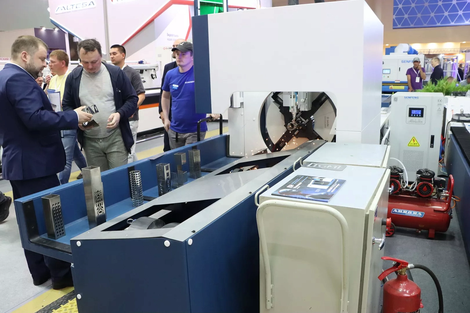 "Технограв" на выставке "Металлообработка-2025": во второй день заключены контракты на поставку лазерного оборудования со стенда и со складов в России