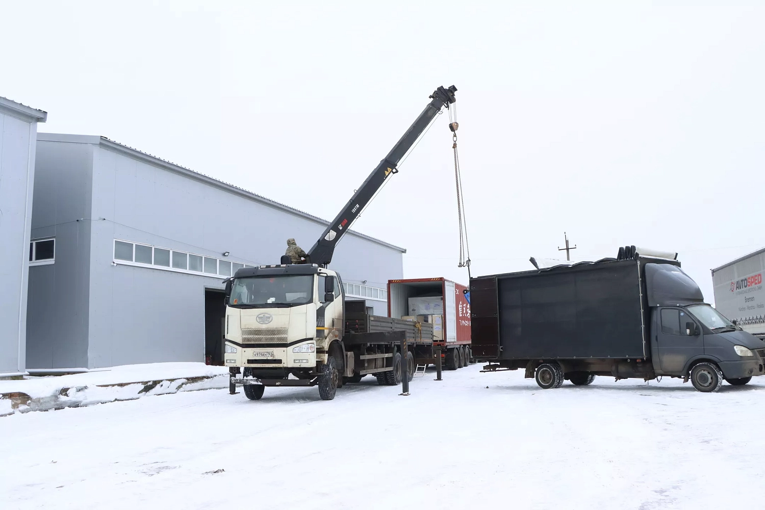 Лазерное оборудование Senfeng поступило на склад в Москву