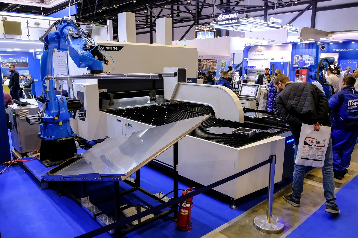 "Технограв"+"Металл-Экспо 2025": показываем цех металлообработки прямо на стенде и предлагаем новинки лазерного оборудования Senfeng