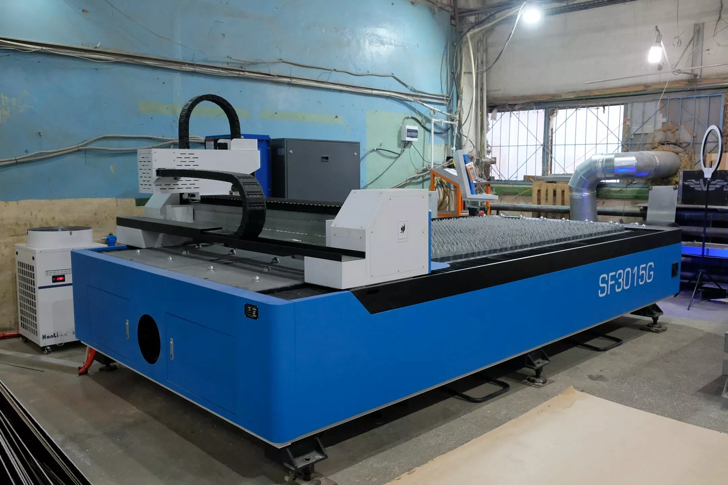 Оборудование Senfeng гарантирует точность производства прогулочных катеров и яхт 