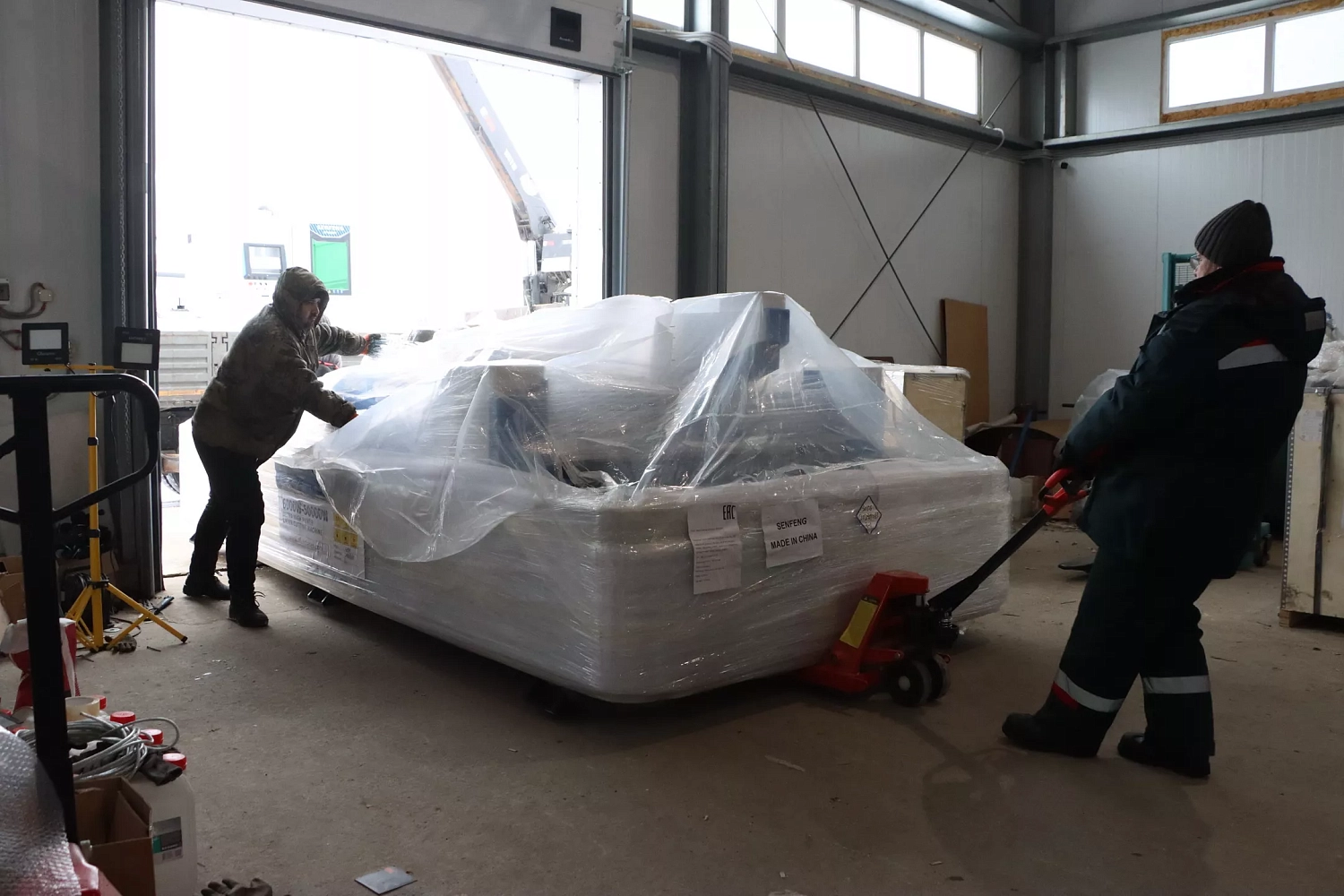 Лазерное оборудование Senfeng поступило на склад в Москву