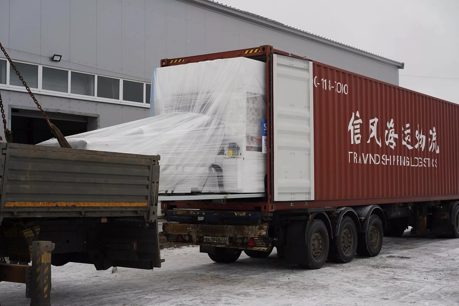 Высокопроизводительные лазерные труборезы Senfeng прибыли на склад в Москве