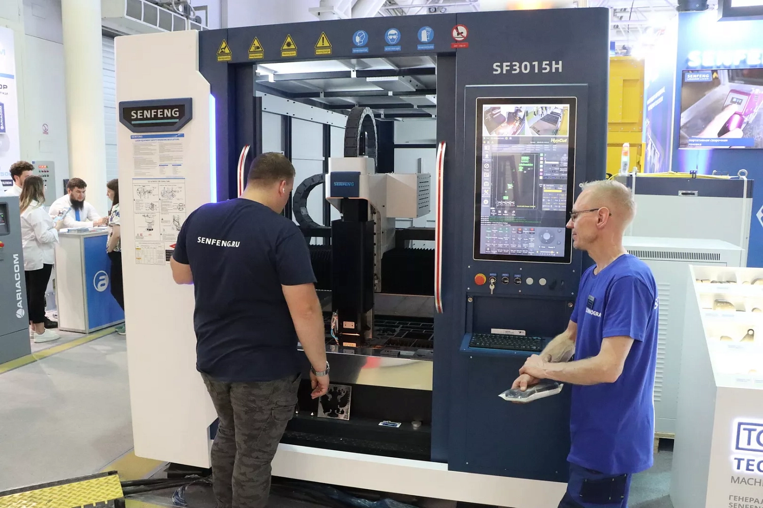 "Металлообработка-2025", день третий: "Технограв" подписал договор поставки высокомощной лазерной установки на 30 кВт!