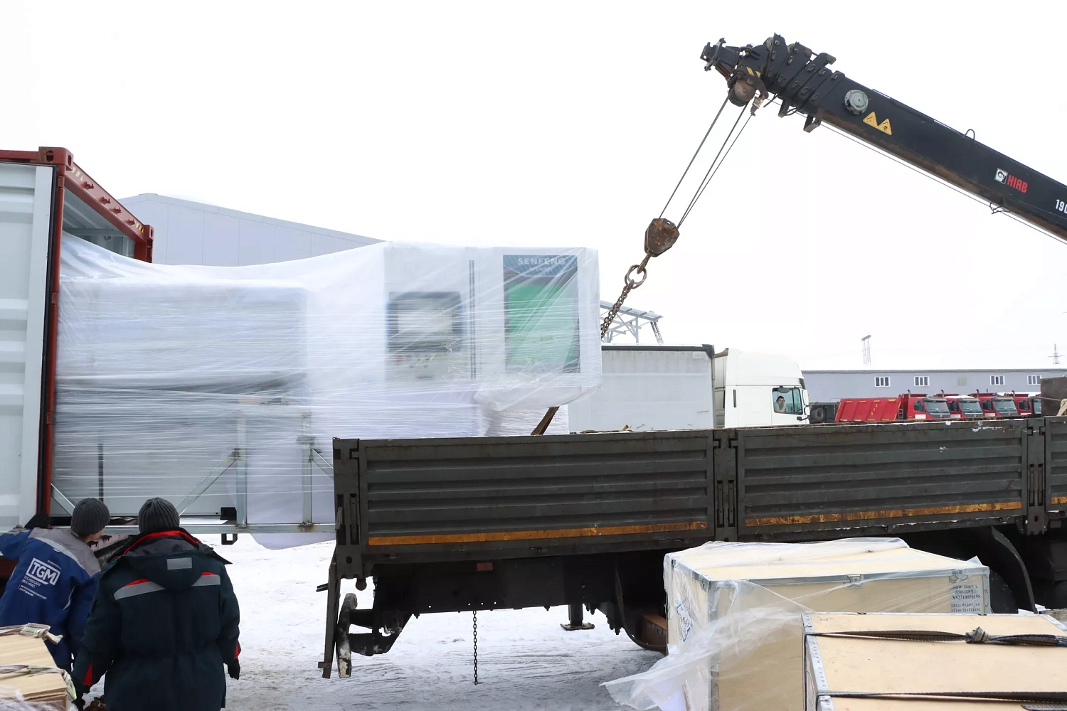 Лазерное оборудование Senfeng поступило на склад в Москву