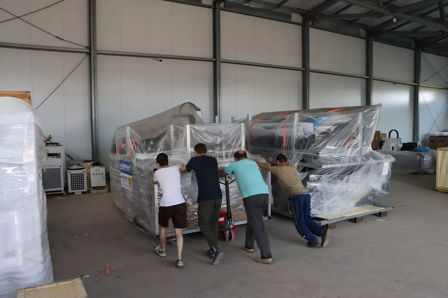 Склад «Технограв» в Москве пополнился высокомощными лазерами Senfeng серии H4