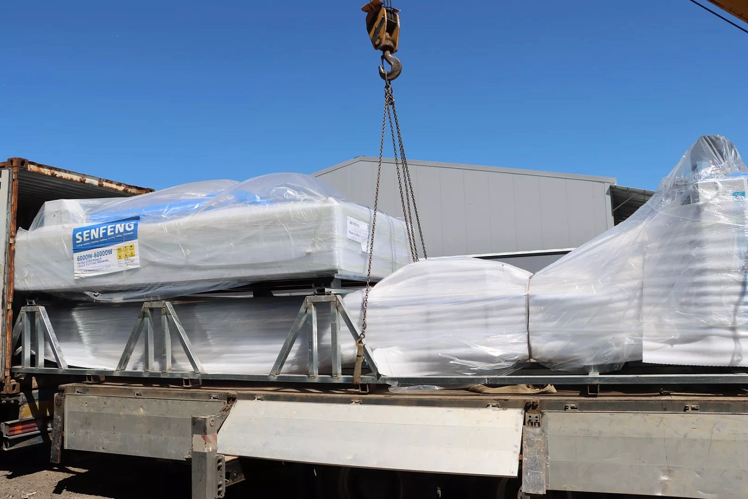 Большое поступление лазерного оборудования Senfeng на склад "Технограв" в Москве