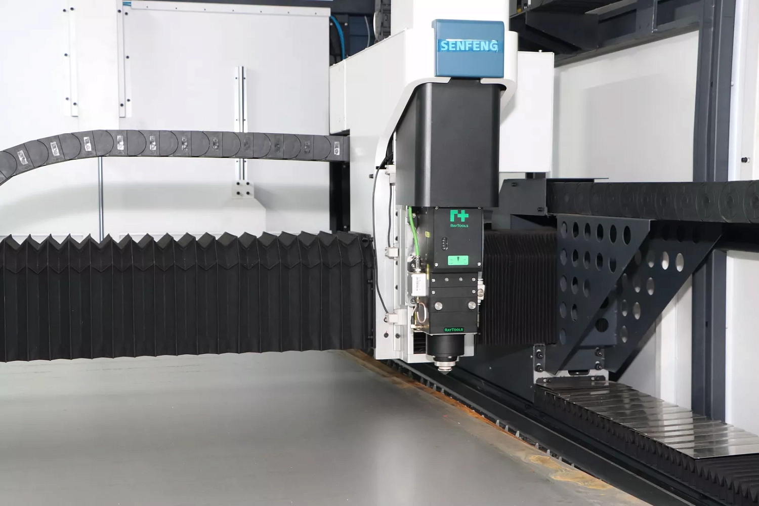 "Технограв" на выставке "Металлообработка-2025": во второй день заключены контракты на поставку лазерного оборудования со стенда и со складов в России