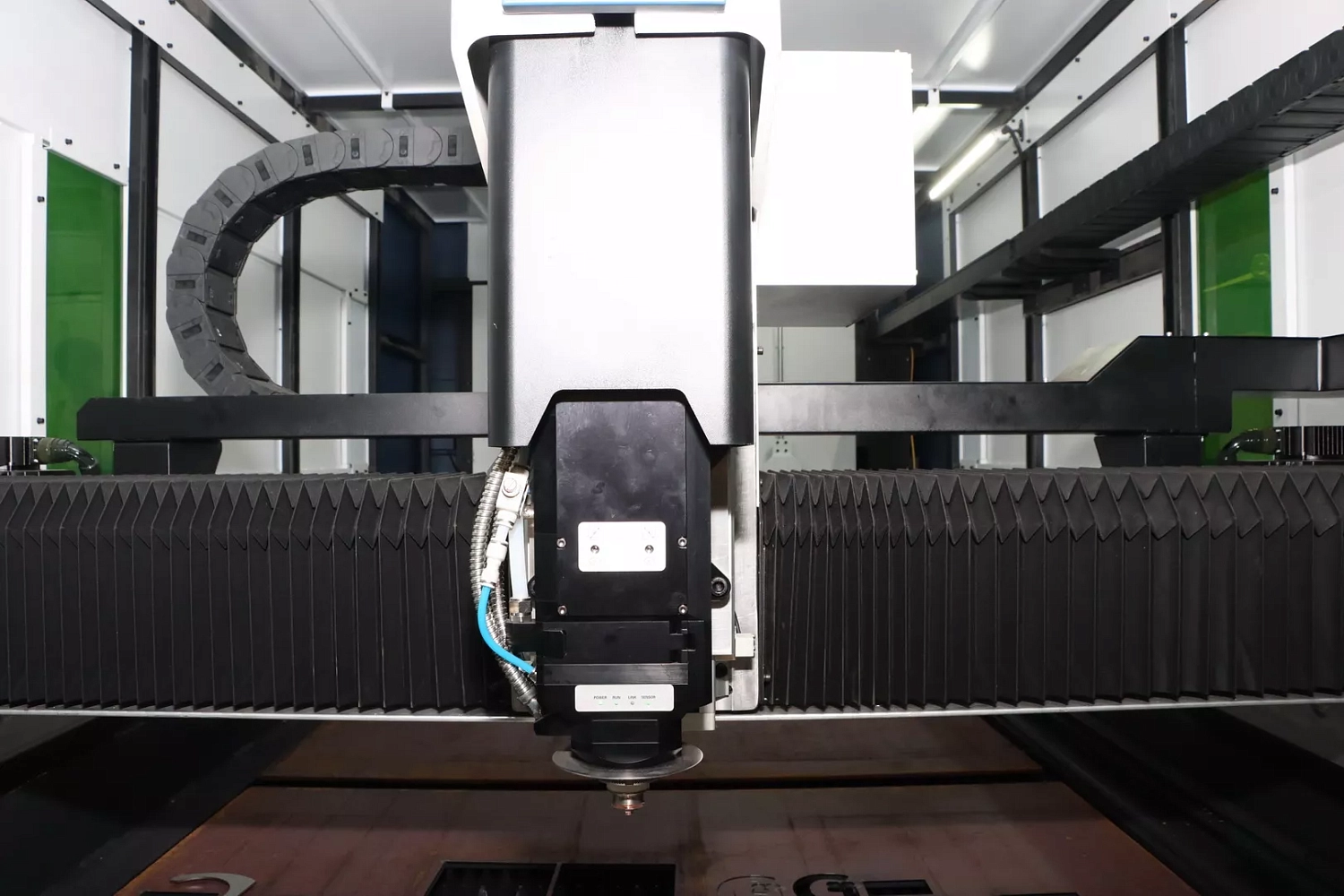 "Технограв" на выставке "Металлообработка-2025": во второй день заключены контракты на поставку лазерного оборудования со стенда и со складов в России