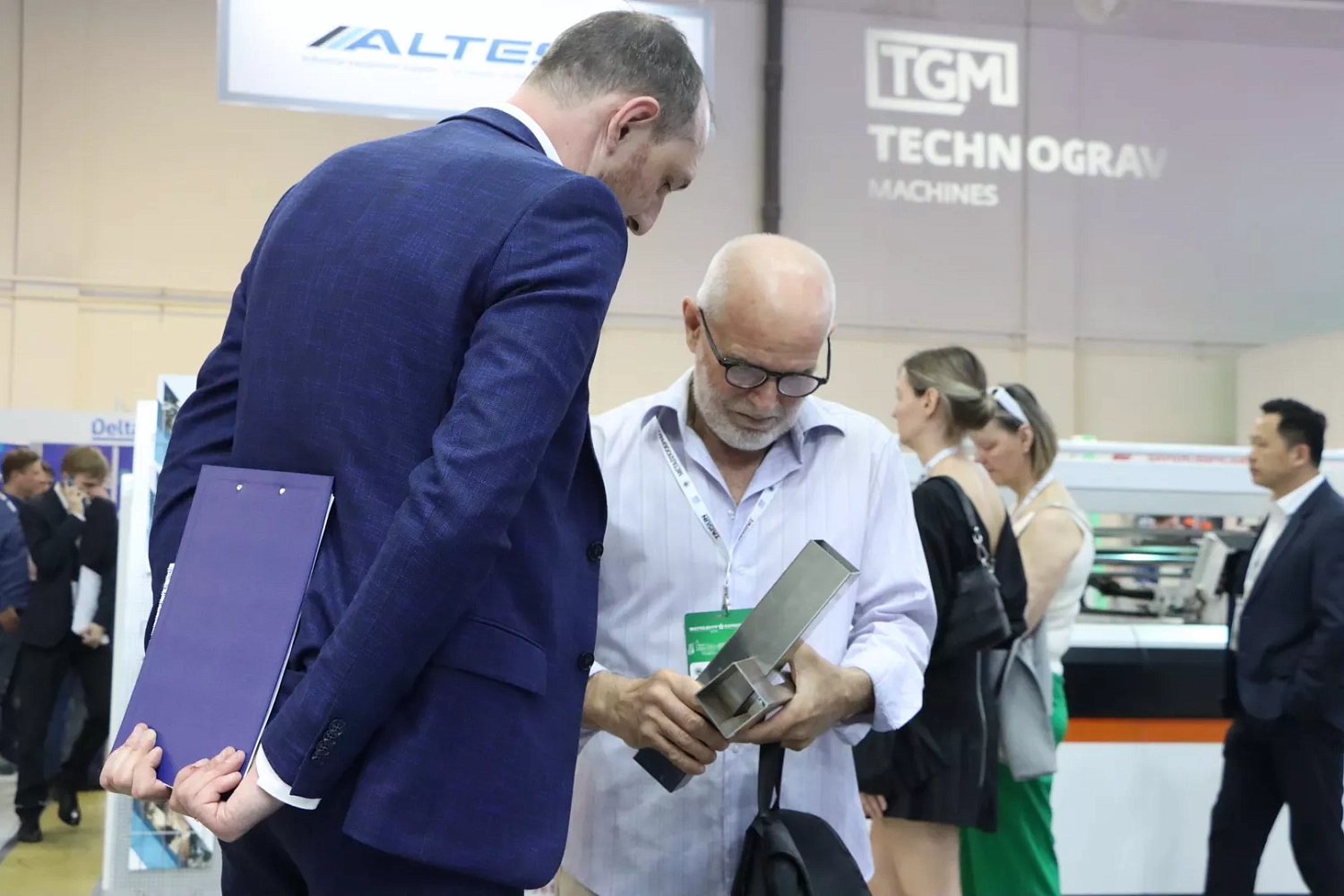 "Технограв" на выставке "Металлообработка-2025": во второй день заключены контракты на поставку лазерного оборудования со стенда и со складов в России