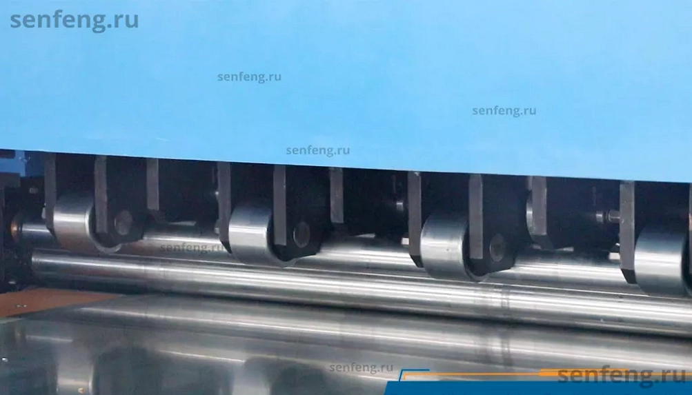 Senfeng SF1502CH - автоматизированный комплекс лазерной резки с рулонной подачей и кабинетной защитой. Толщина рулонного материала до 2 мм, ширина до 1500 мм. Мощность от 1,5 до 6 кВт. Senfeng SF1502CH - автоматизированный комплекс лазерной резки с рулонной подачей и кабинетной защитой. Толщина рулонного материала до 2 мм, ширина до 1500 мм. Мощность от 1,5 до 6 кВт.