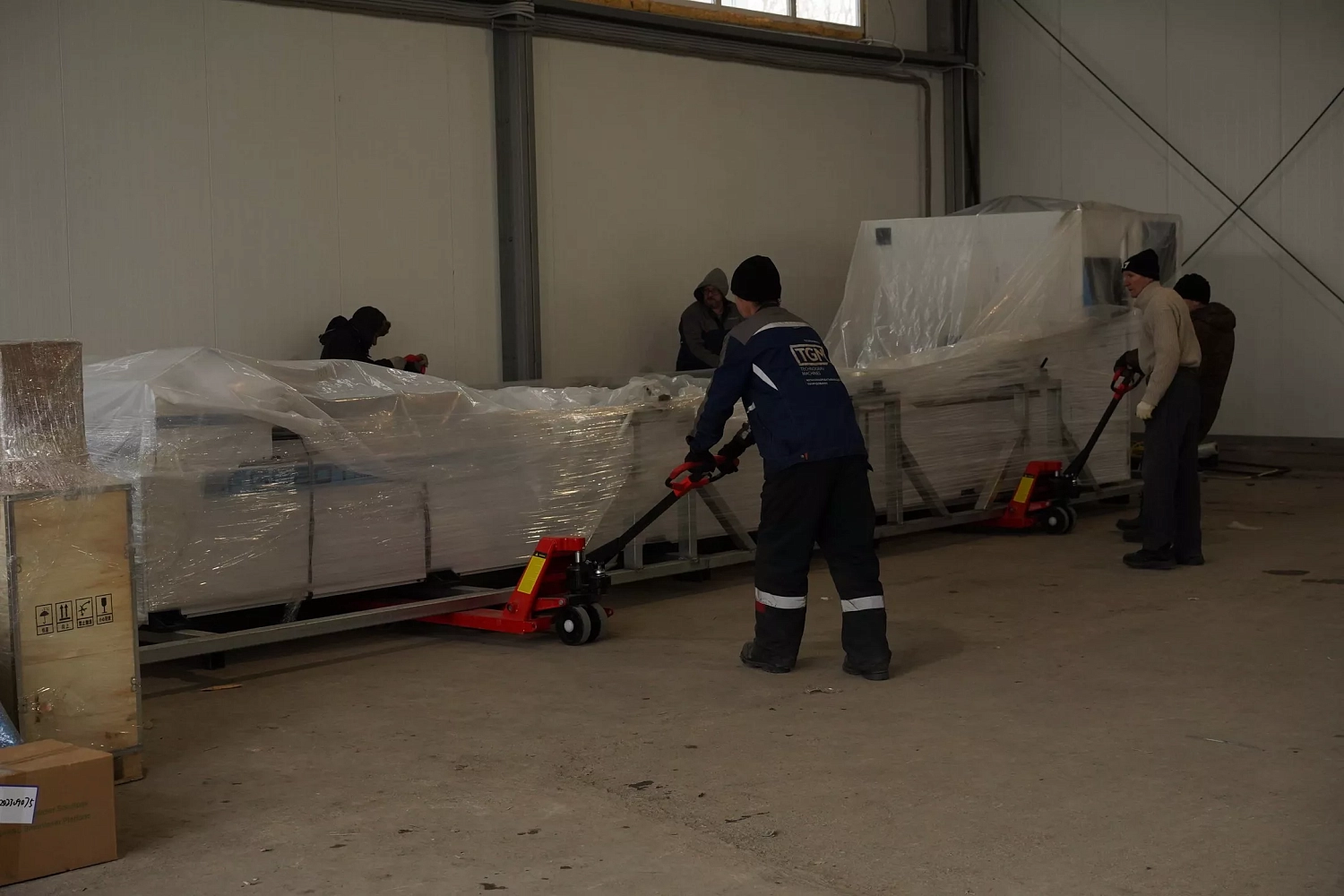 Высокопроизводительные лазерные труборезы Senfeng прибыли на склад в Москве