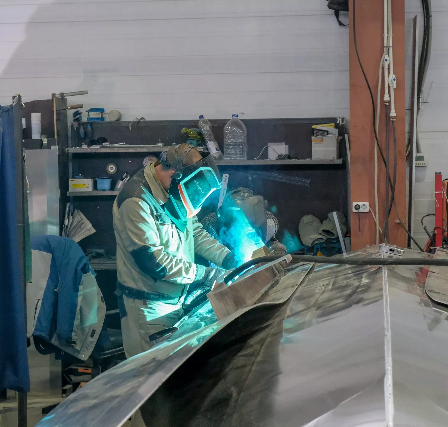 Оборудование Senfeng гарантирует точность производства прогулочных катеров и яхт 